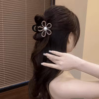 Elegant Acrylic Flower Hair Claw Clip