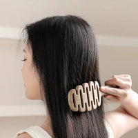 Portable Bristle Fluffy Styling Volumizing Hair Brush