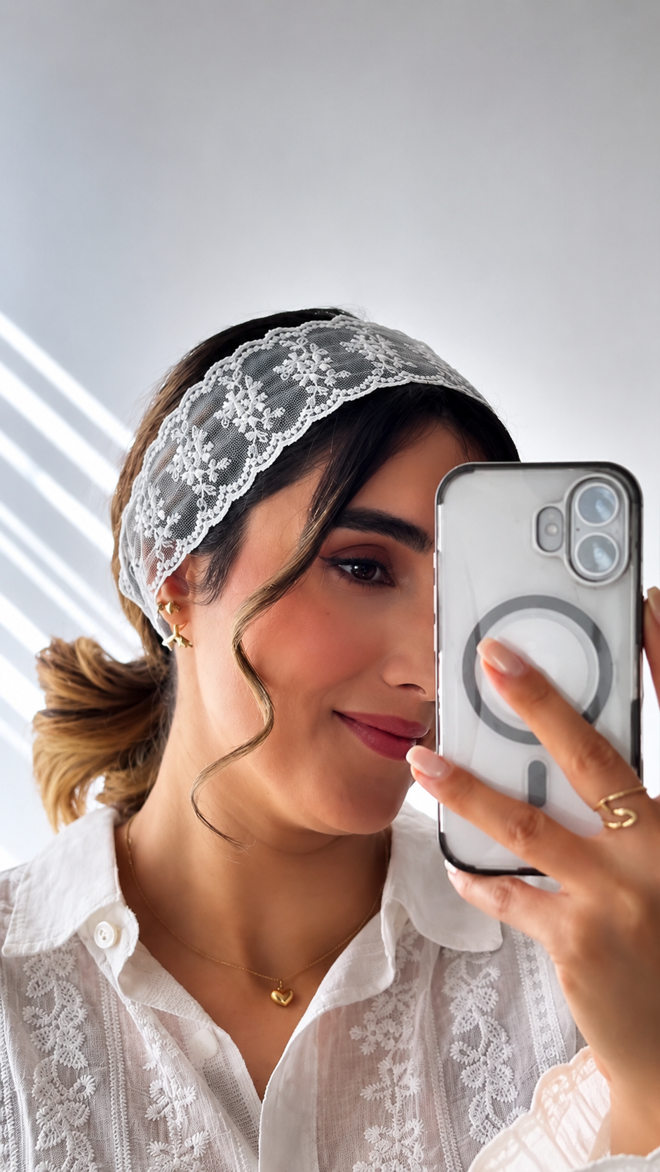 Delicate Flower Design Lace Headband