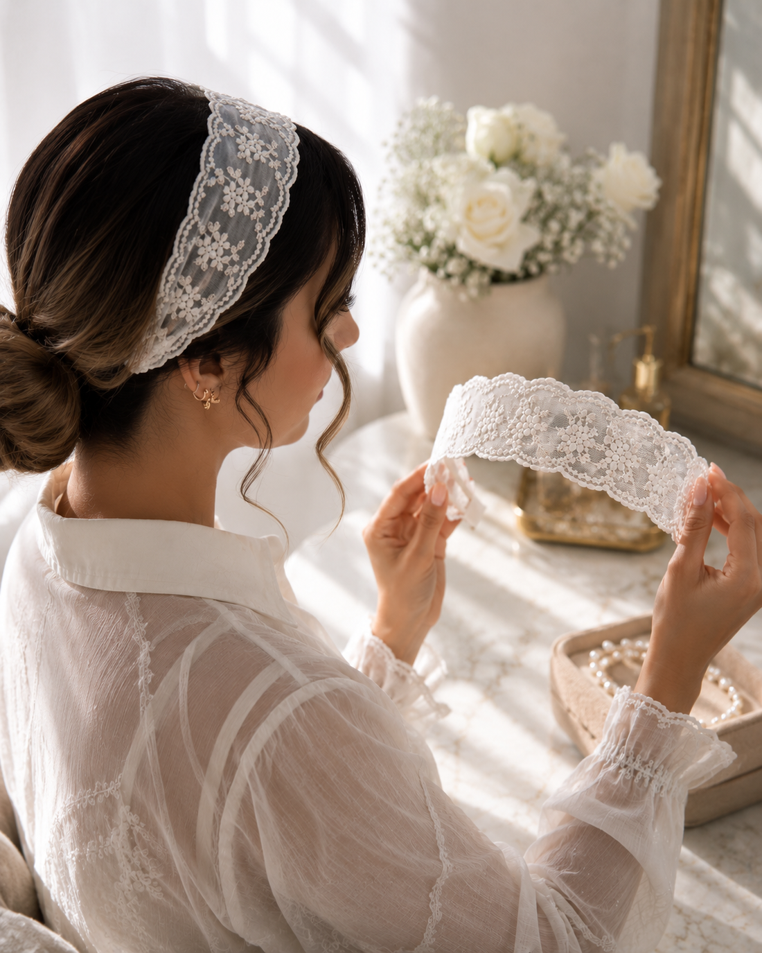 Delicate Flower Design Lace Headband